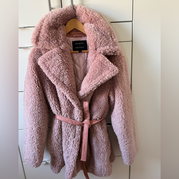 Revolve Dundas X Stevie Faux Fur Teddy Coat — Dreamy Blush, Size Medium - Picture 2 of 6